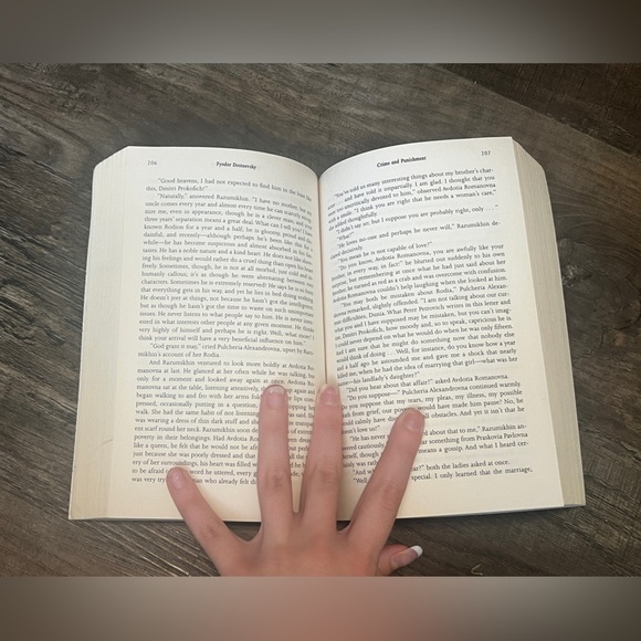 Crime and Punishment Translated by Constance Garnett: By Fyodor Dostoyevsky - Picture 3 of 4